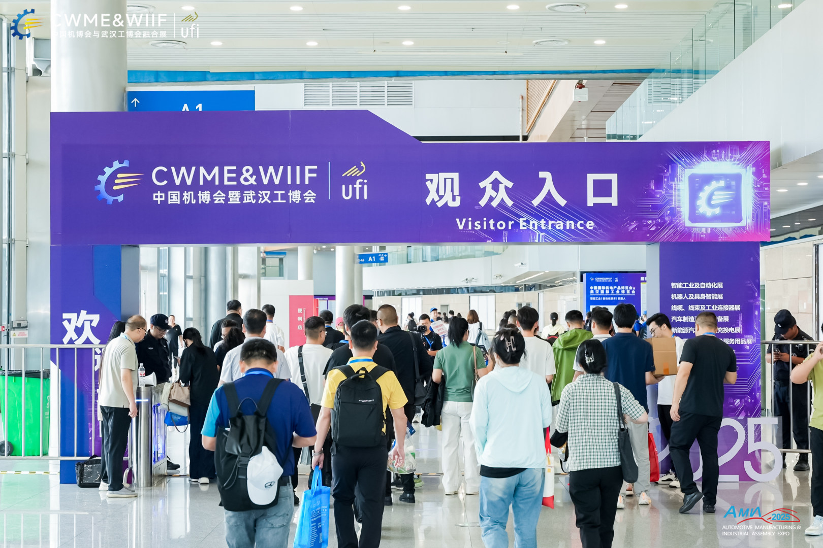 人多7.jpg 人多7.jpg